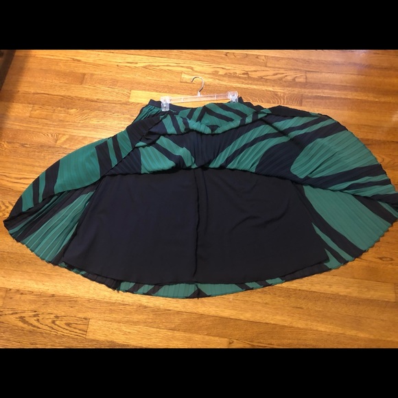 Ann Taylor Skirt - Picture 3 of 5